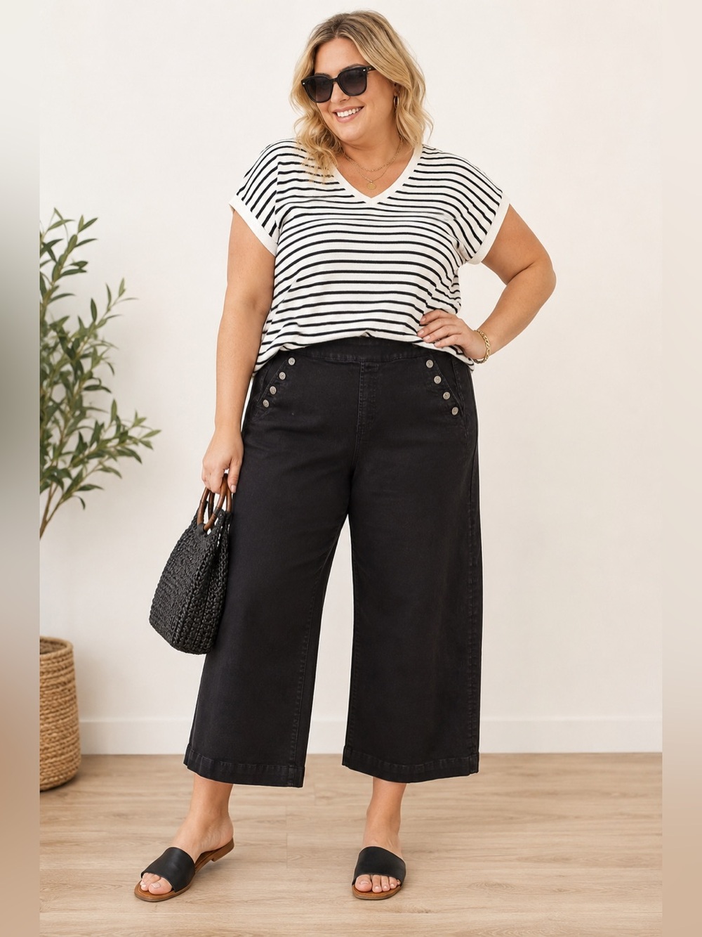 Chicos jeans wide leg cropped size 16 Chicos 3 R Black